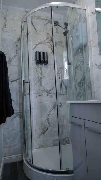Stunning Two Bed City Centre Apartment Leeds  Dış mekan fotoğraf